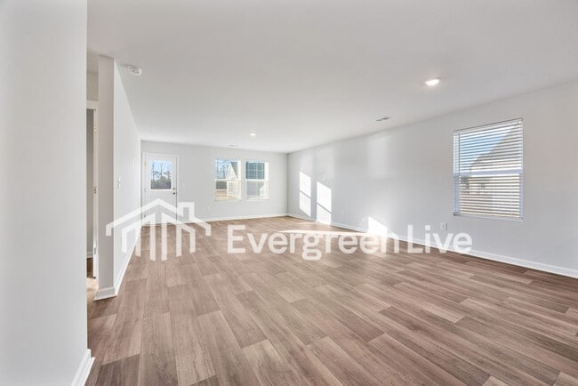 Building Photo - 1243 English Oaks St