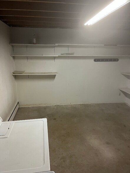 Building Photo - 2641 Lynwood Ln