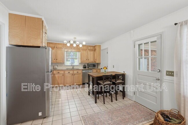 Building Photo - 1338 Northwood Cir NE