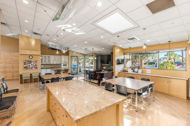 Building Photo - 60661 Juniper Ln