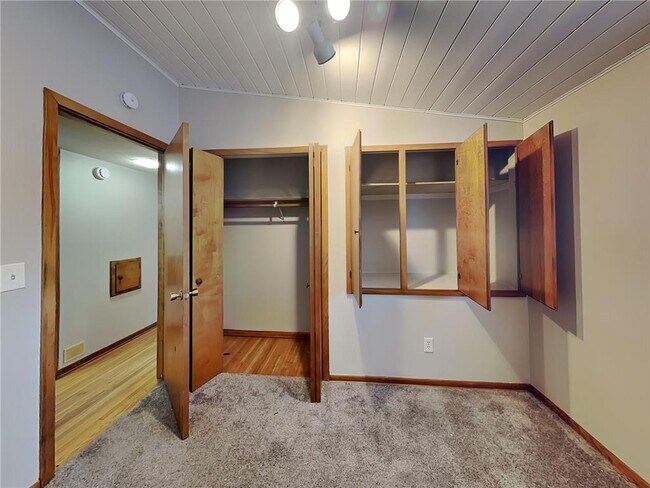 Building Photo - 9241 34th Ave N