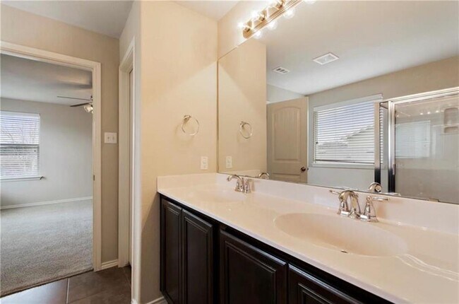 Building Photo - 9501 Sweetgum Dr