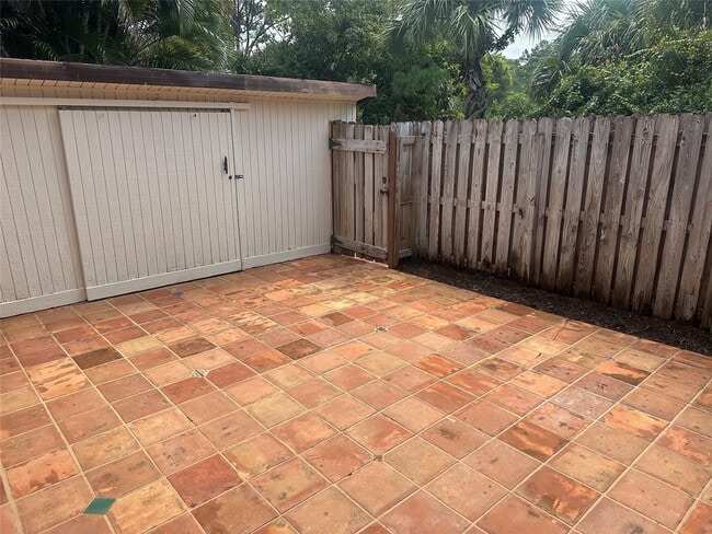 Building Photo - 5748 SE Riverboat Dr