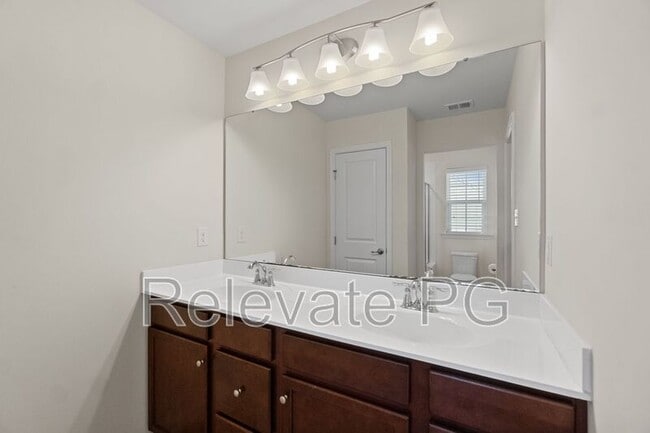 Building Photo - 8939 Ringview Dr