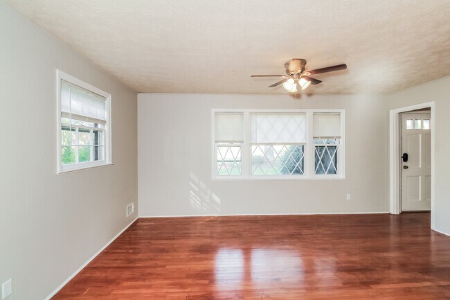 Building Photo - 108 Mistwoode Rd