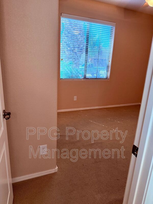 Building Photo - 18252 W Buena Vista Dr