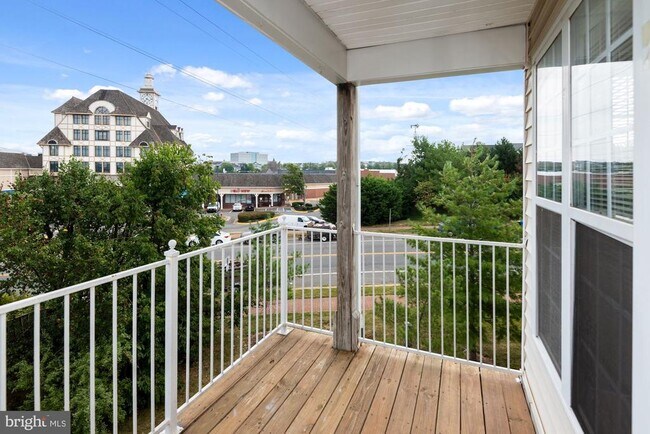 Building Photo - 2480 Angeline Dr