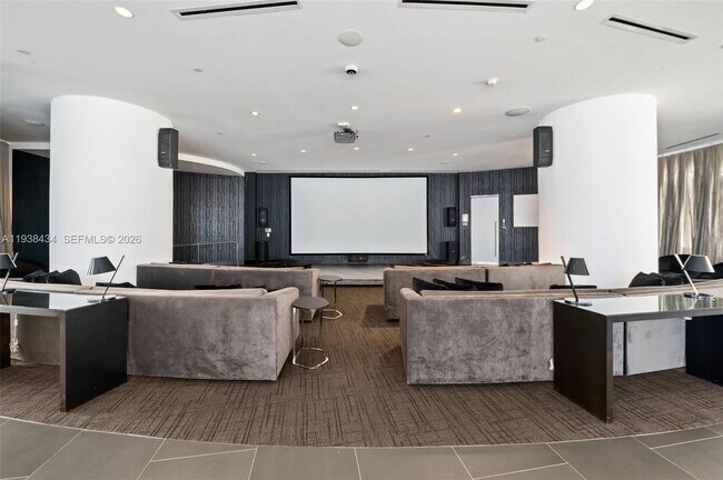 Building Photo - 851 NE 1st Ave