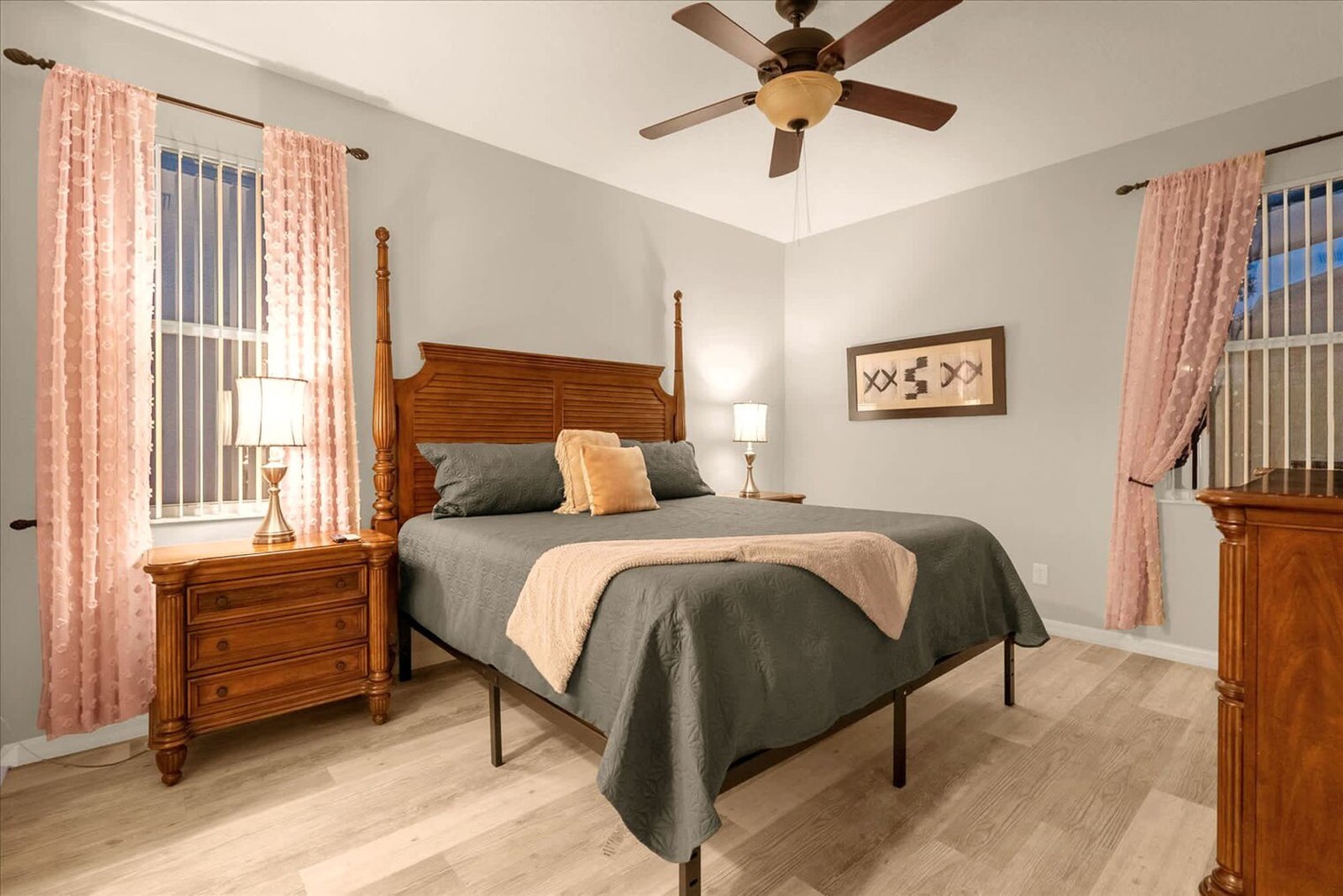 Building Photo - 337 Orista Dr