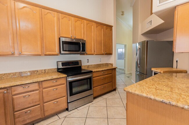 Building Photo - 7421 S Kachina Dr