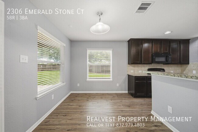 Building Photo - 2306 Emerald Stone Ct