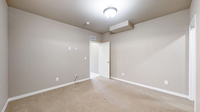 Building Photo - Great Home in Loveland