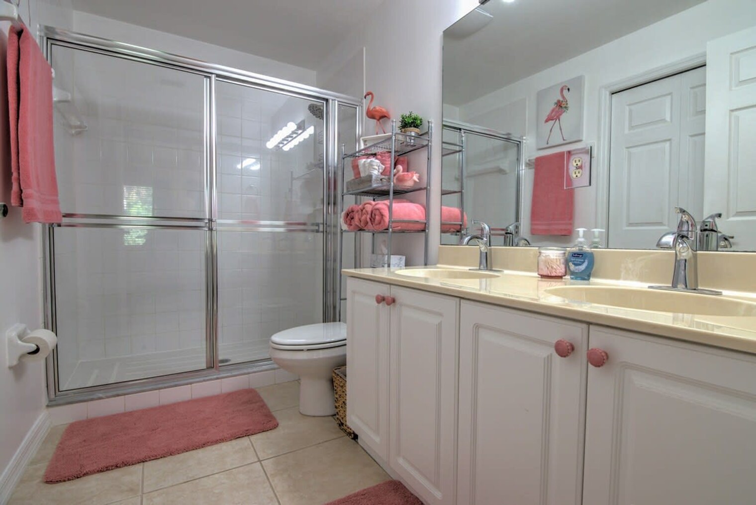 Building Photo - 9165 Celeste Dr