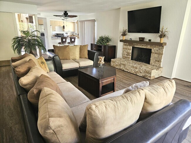 Building Photo - 46638 Arapahoe Ln