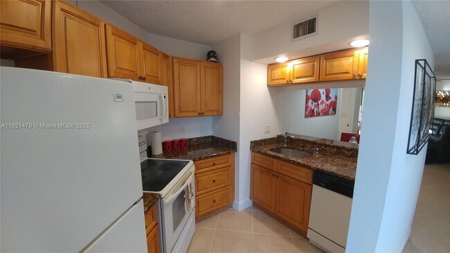 Building Photo - 10451 W Broward Blvd
