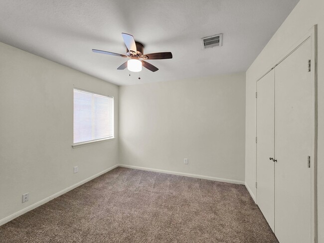 Building Photo - 14626 Gervaise Dr