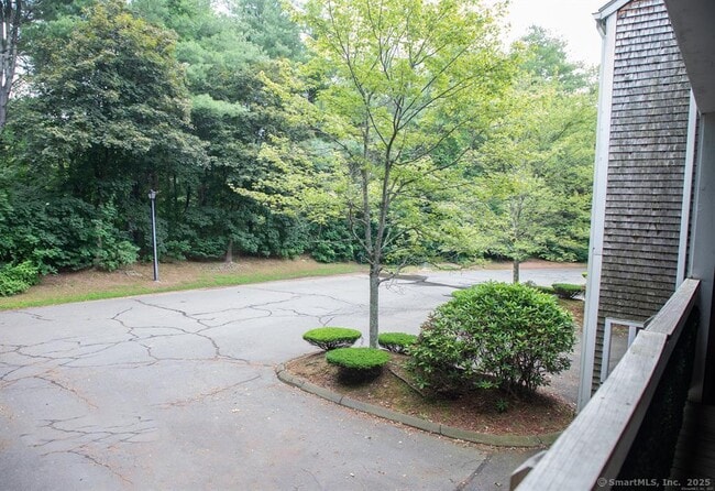 Building Photo - 64 Songbird Ln