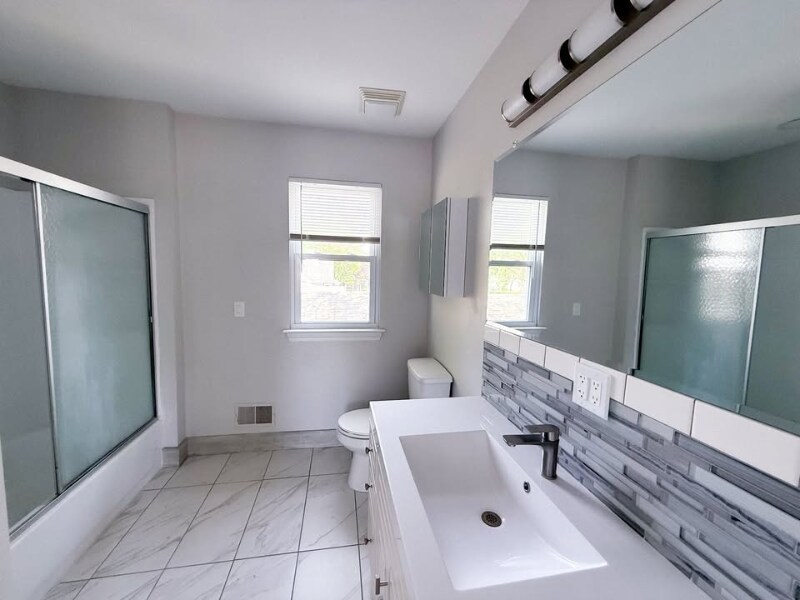 Building Photo - 134 Eckfield Dr