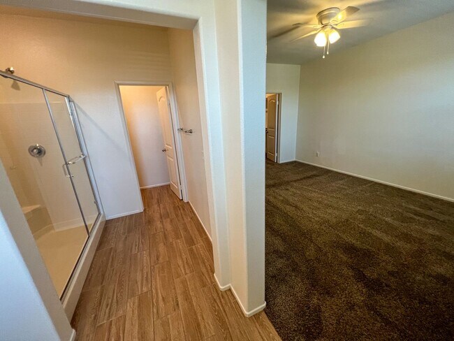 Building Photo - 2 bedroom Condo with a LOFT located in Menifee!