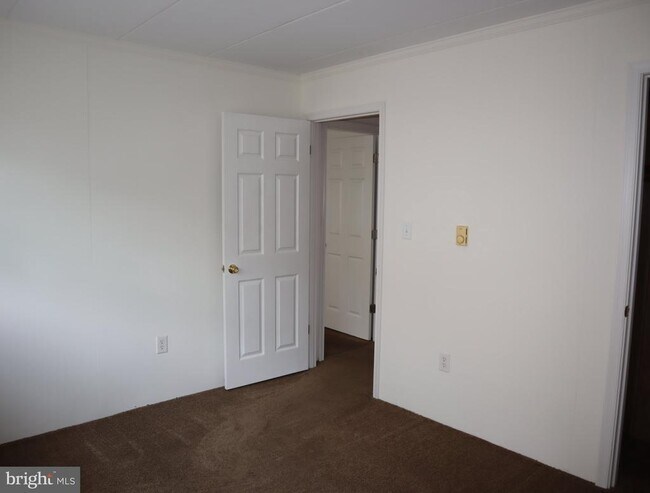 Building Photo - 319 Camden Ave