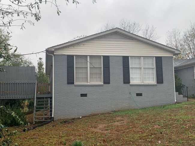 Building Photo - Duplex in Taylors 3 bed/ 2 bath