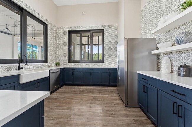 Building Photo - 6594 Leo Ln