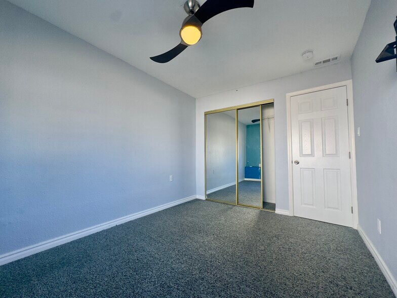 Building Photo - 8109 Ney Ave