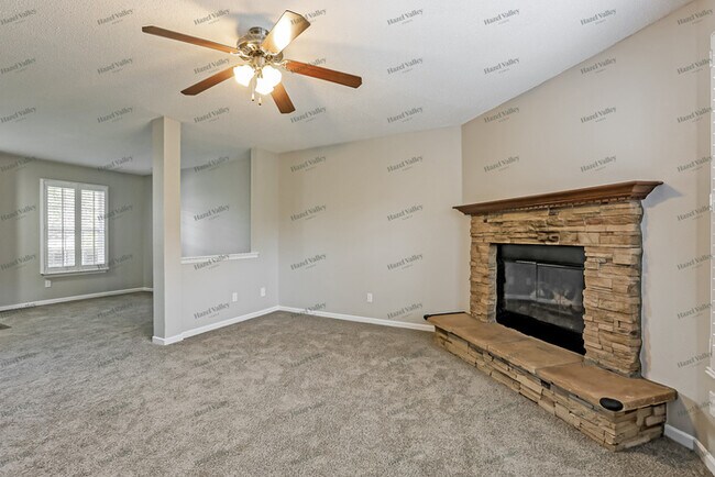 Building Photo - 10785 Cyrus Dr