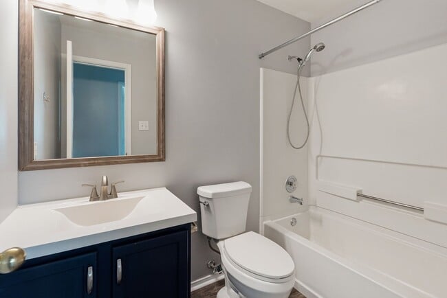Building Photo - 4-Bedroom in The Enclave at Willow Point