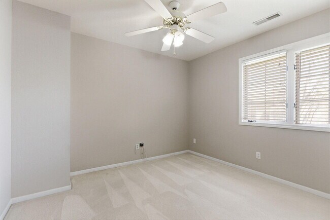 Building Photo - 1110 Brookedale Ct
