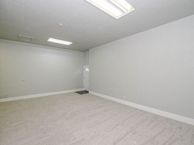 Building Photo - 408 E 775 N