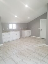 Building Photo - 7514 Garden Grove Ave