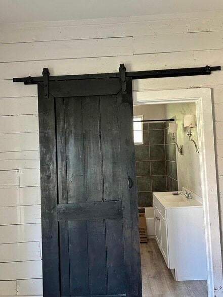 Reclaimed wood barn door - 810 Aganier Ave