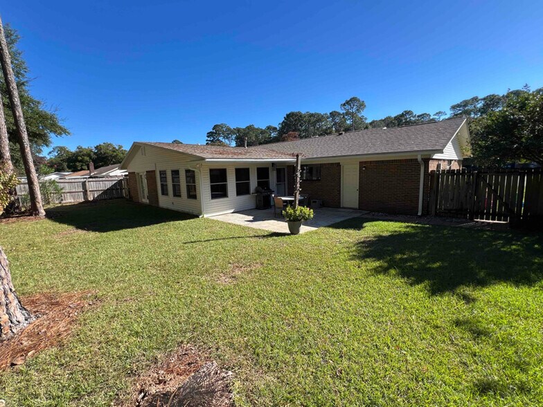 Building Photo - 317 Pontevedra Ln