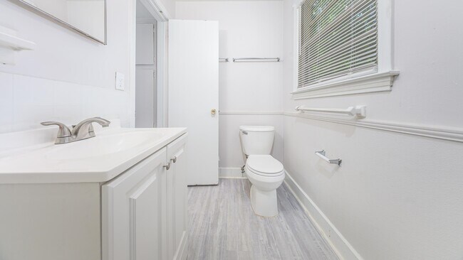 Building Photo - 1637 Atkamire Dr
