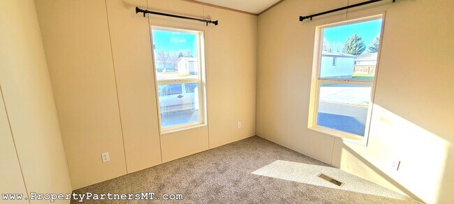 Building Photo - *** August 2025 Rent Free***  3 Bed 2 Bath...