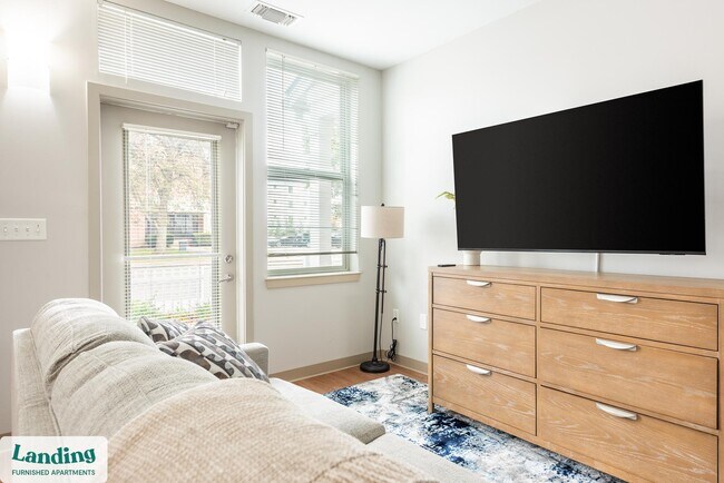 Building Photo - 1111 Stratford Ave