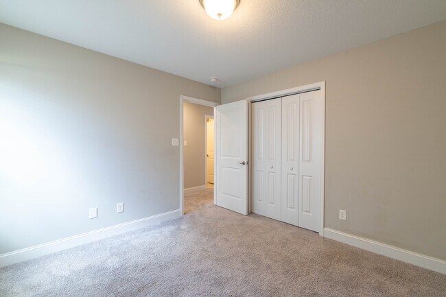 Building Photo - 7703 Honey Oaks Rd