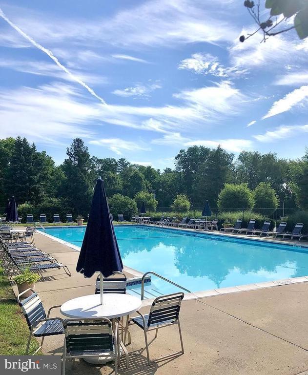 Building Photo - 61 Ramsgate Ct