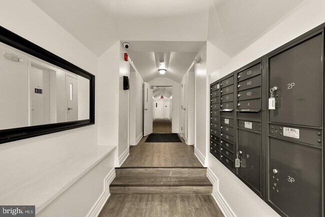 Building Photo - 3534 10th St NW