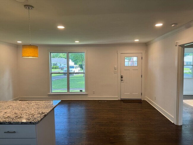 Building Photo - Cute 3BR Home in the Heart of Nashville