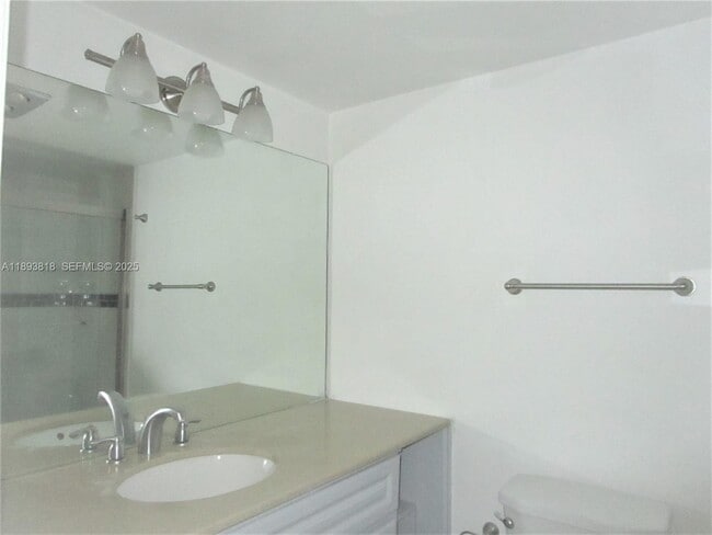 Building Photo - 8101 SW 24th Ct