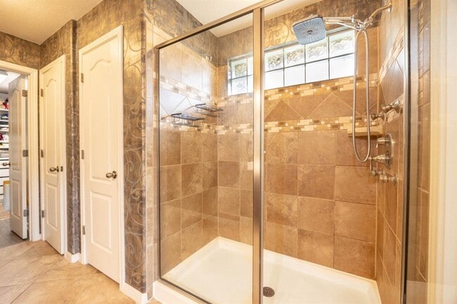 Building Photo - 1301 Rimstone Dr