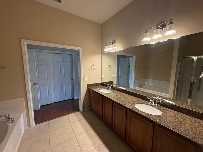 Building Photo - 3067 Santa Marcos Dr