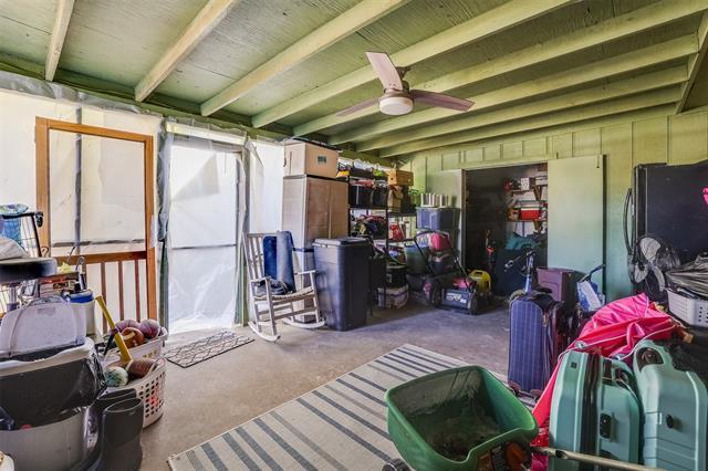 Building Photo - 9849 Shawnee Ln