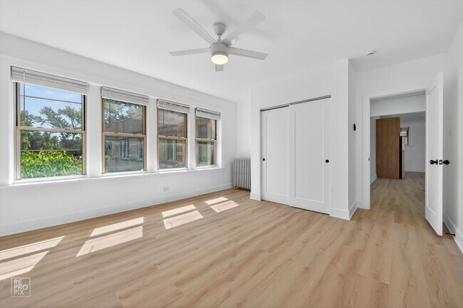Building Photo - 6312 N Artesian Ave