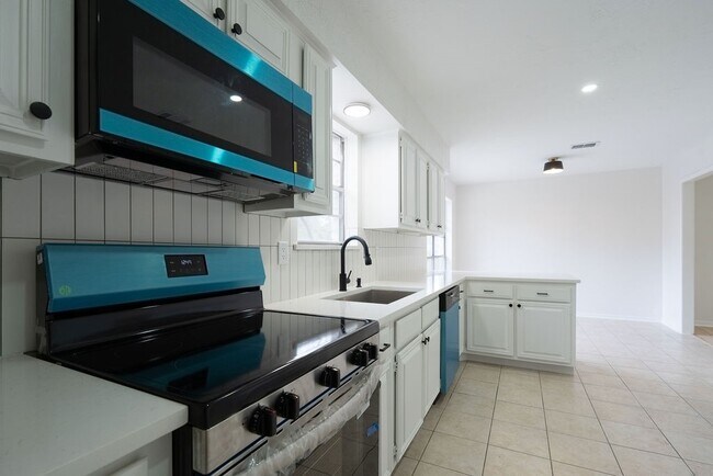 Building Photo - 23230 Briarcreek Blvd