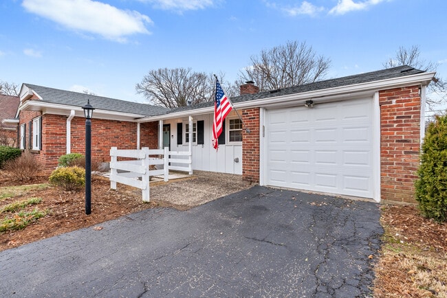 Building Photo - 8608 Whipps Bend Rd