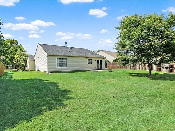 Building Photo - 18808 Edwards Grove Dr