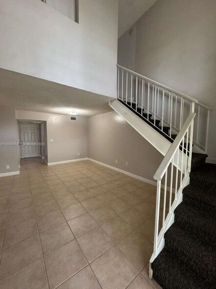 Building Photo - 8500 SW 109th Ave